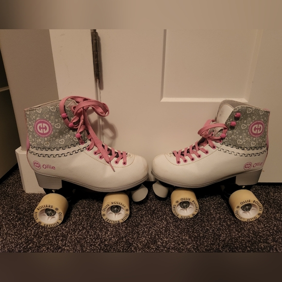 Roller skates - Picture 1 of 3